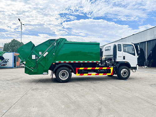 4X2 GARBAGE TRUCK BY HYDRAULIC COMPACTOR-6