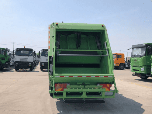 HOWO 6X4 GARBAGE COMPACTOR TRUCK 20CBM-7