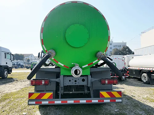 HOWO NX VACUUM TANK TRUCK FOR SEWAGE SUNCTION-4