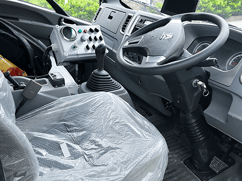 ROAD SWEEPER TRUCK FOR ROAD CLEANING-11