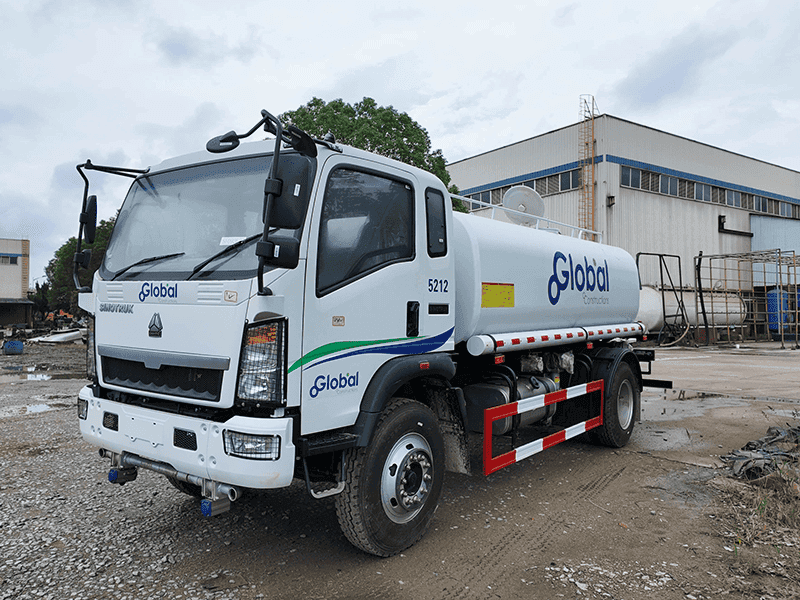 SINOTRUK HOWO 4×2 Light Truck Water Sprinkler-24
