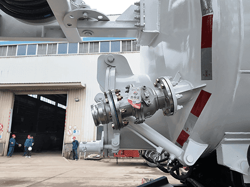 SINOTRUK HOWO JETTING AND VACUUM TANK TRUCK-9