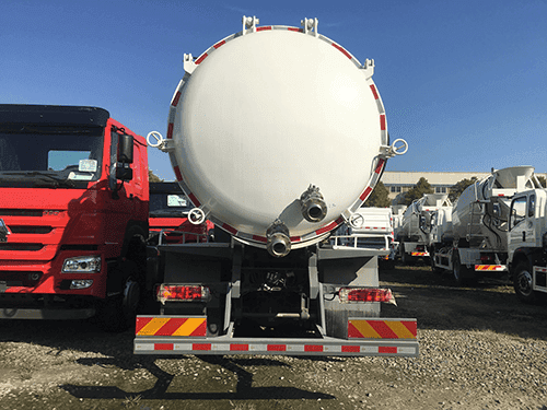 SINOTRUK HOWO SEWAGE SUCTION TRUCK-9