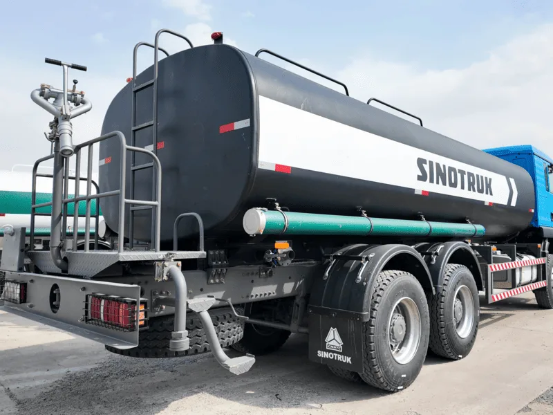 SINOTRUK HOWO TX 6x4 Bowser Water Tank Truck-4