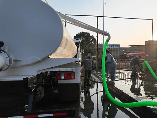 SINOTRUK HOWO 4X2 8000 Liters Fecal Suction Truck9