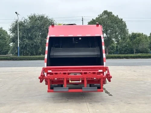 Brand New HOWO 4x2 5CBM Compactor Truck-3