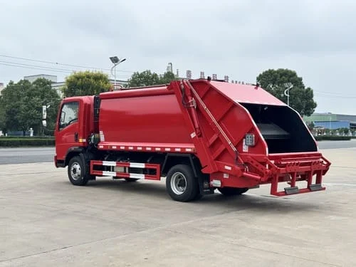 Brand New HOWO 4x2 5CBM Compactor Truck-4