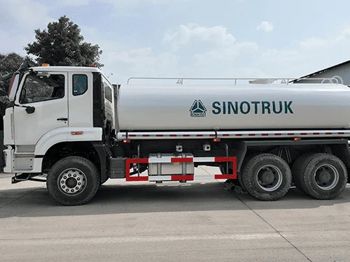 HOWO NX 6X4 20000 Liters Water Sprinkler Tank Truck-4