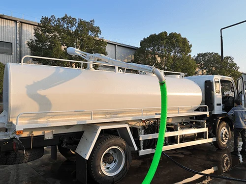 SINOTRUK HOWO 4X2 8000 Liters Fecal Suction Truck-17